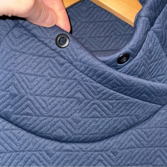 Athleta Navy Jaquard Elevation Quilted Pullover Women’s Size Small - Picture 4 of 11